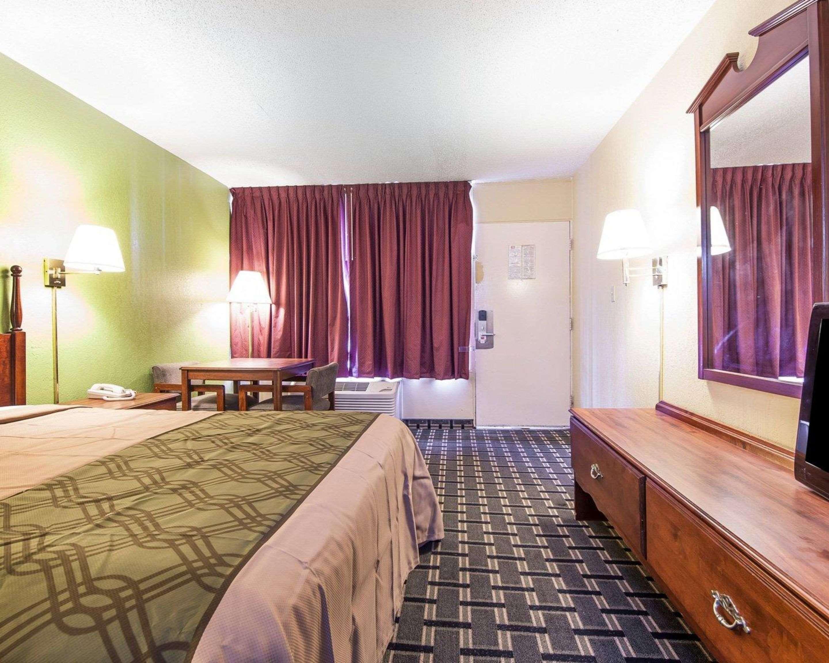 Econo Lodge Cleveland Luaran gambar